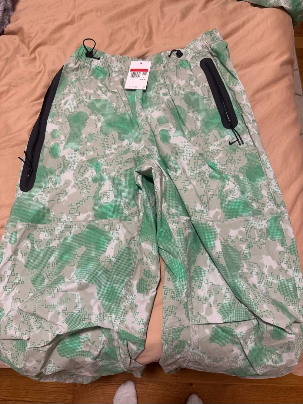 Tech Dri-FIT Camo Windrunner pants